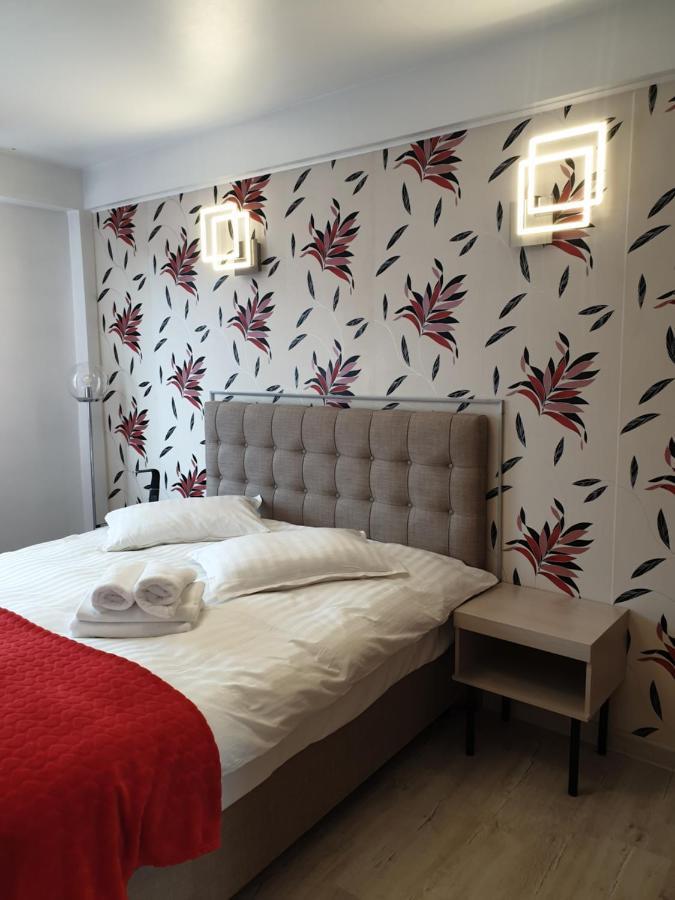 Alex Apartament *