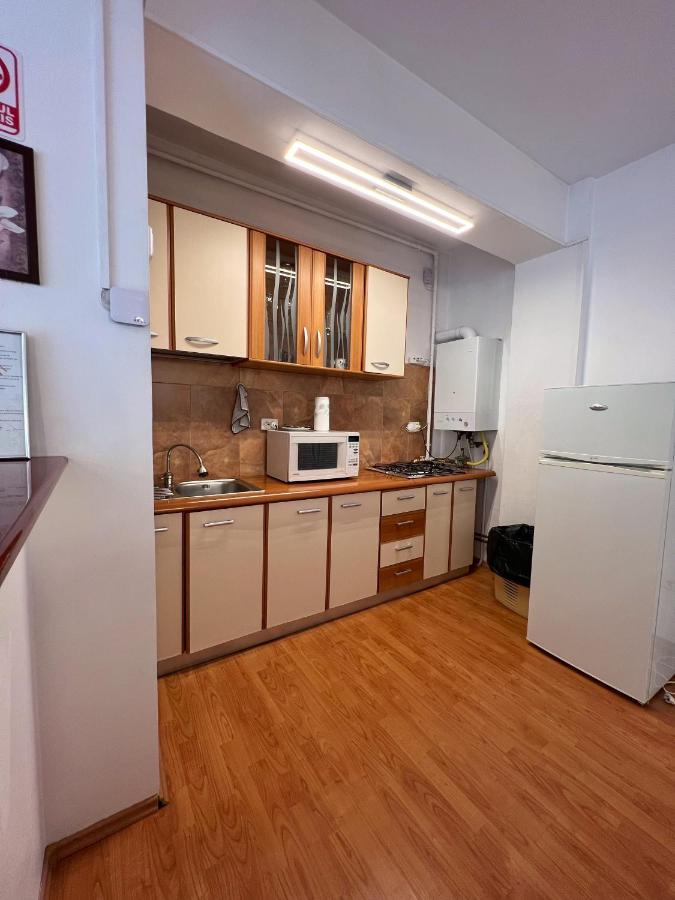 Alex Apartament *